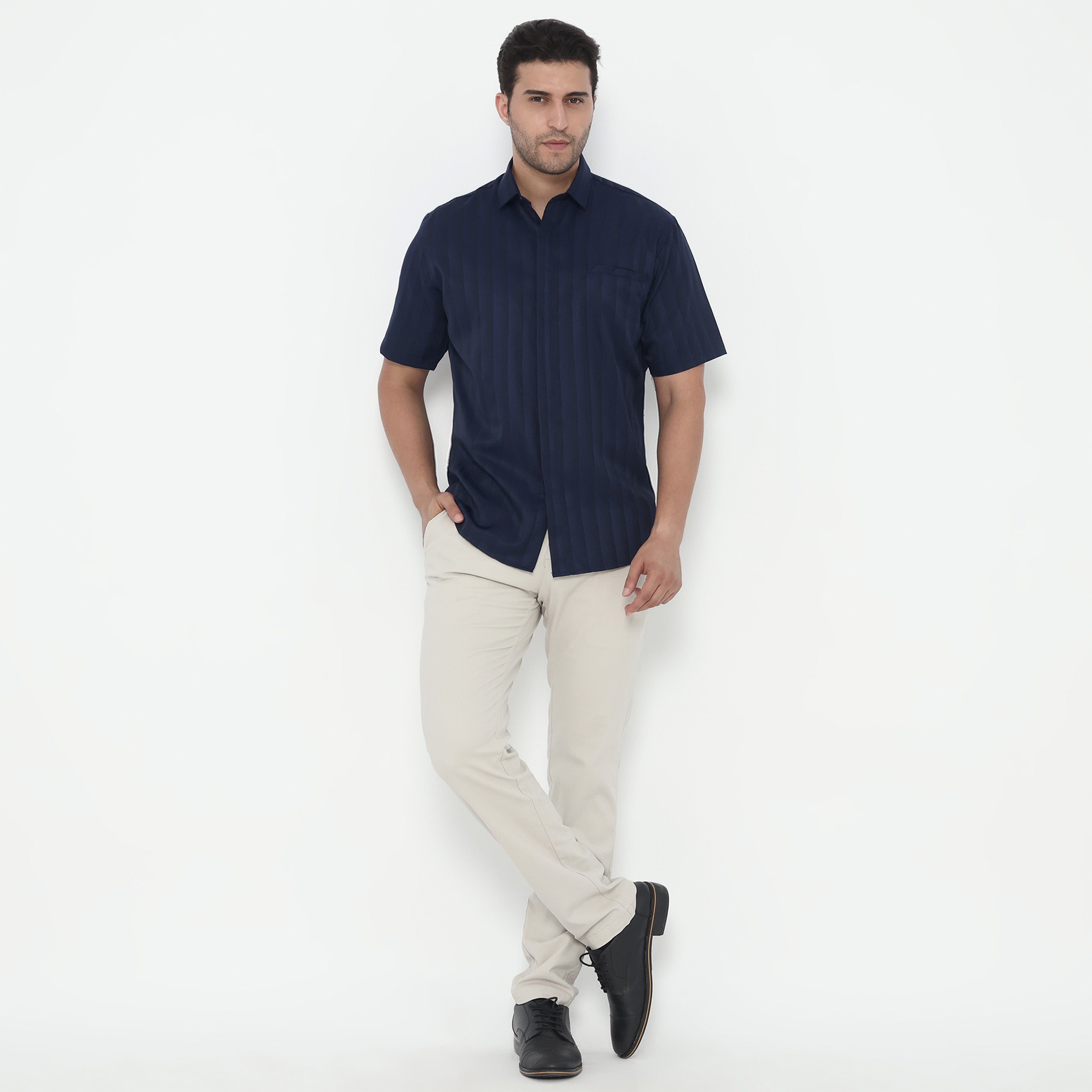 Kemeja Ardent Lengan Pendek Stripe Design 2374 Navy