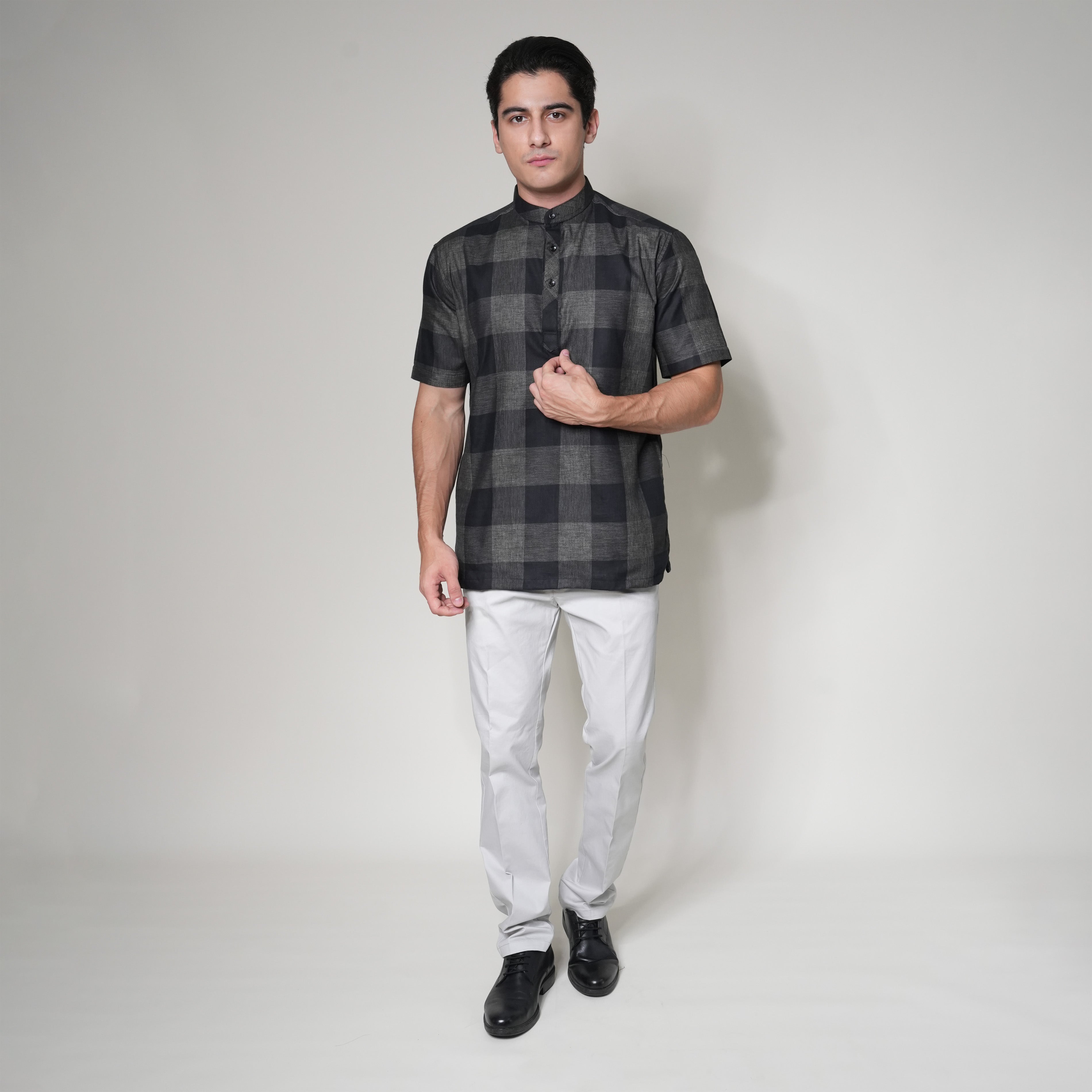 Koko Izhan Lengan Pendek 4129 Grey Black