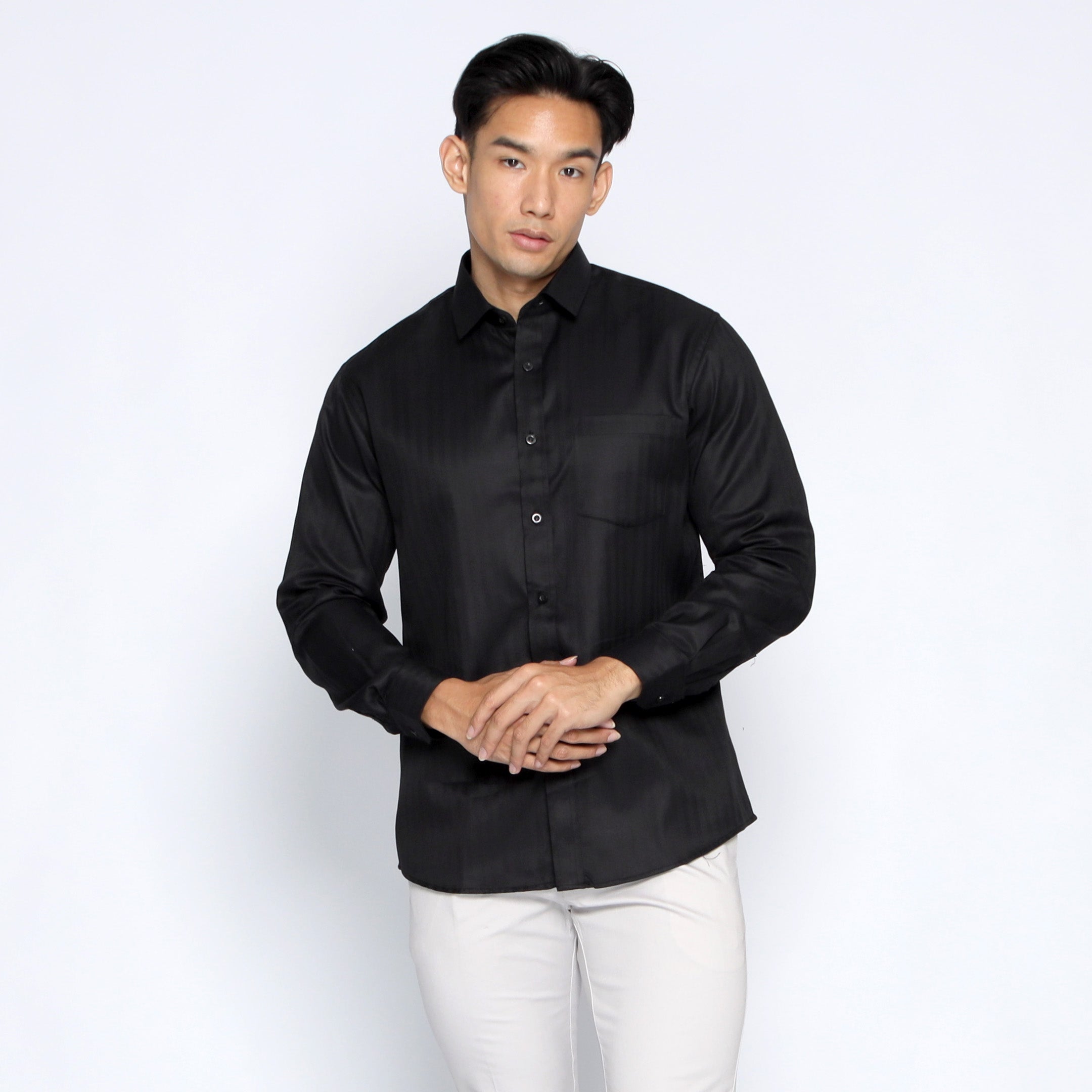 Kemeja Eldric Lengan Panjang 7757 Black