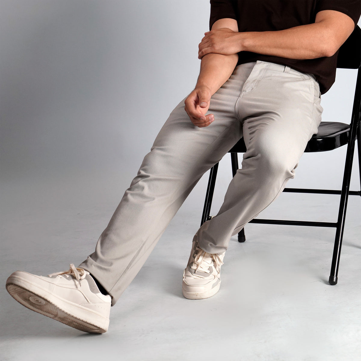Alterra x Casella Celana Panjang Chinos Stretch Regular Fit Light Grey
